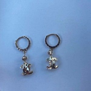 Meet your Posher, Ana